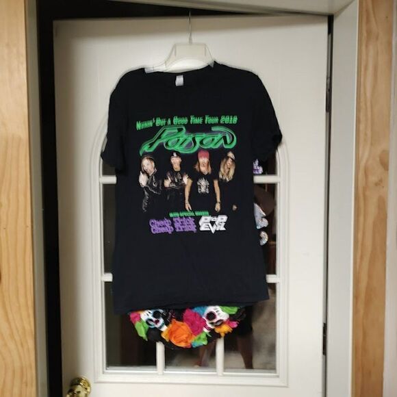 Poison Nothin But A Good Time Black Concert Shirt Size M - Picture 1 of 3